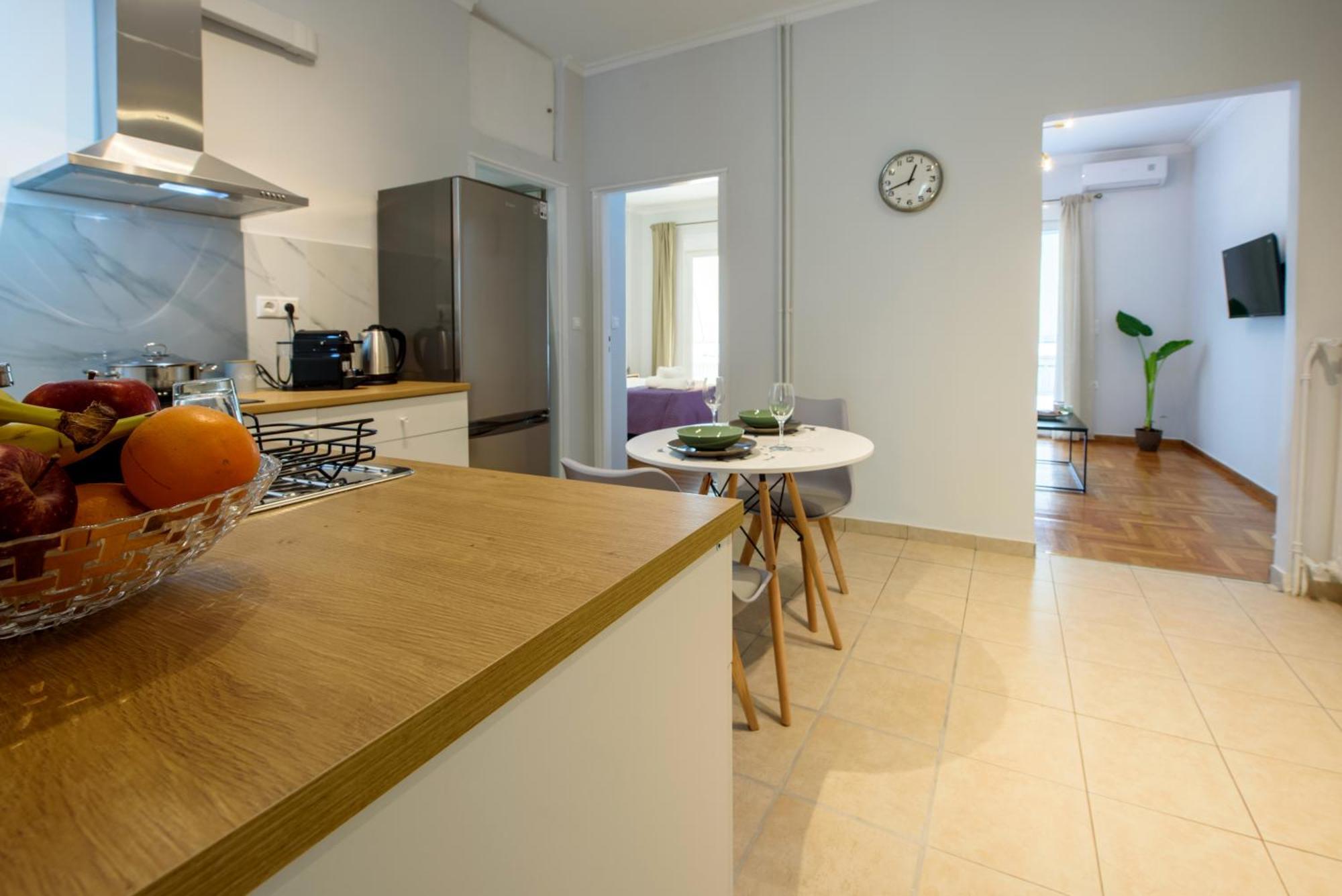 Spacious And Modern One Bedroom Apartment أثينا المظهر الخارجي الصورة